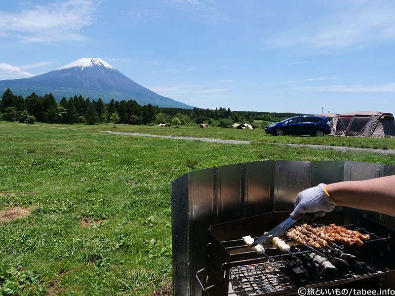 富士山の見えるキッチンでtanu大将が焼く炭火焼き鳥