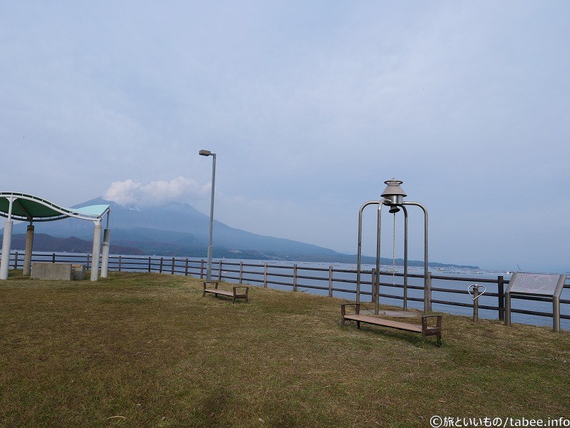 風光明媚な場所ならではのお約束の鳴らし物