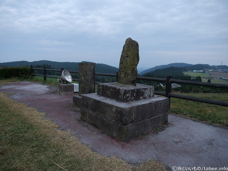 石碑（判別できませんでした）