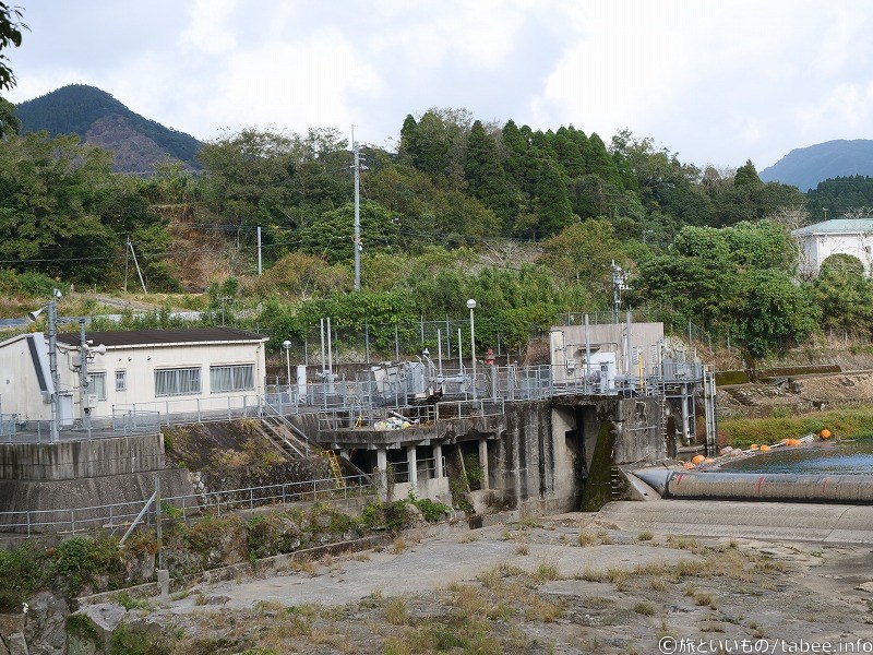 雄川発電所取水口