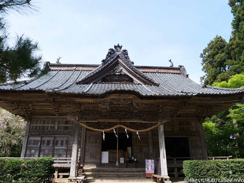 牛尾神社の見所の一つ拝殿