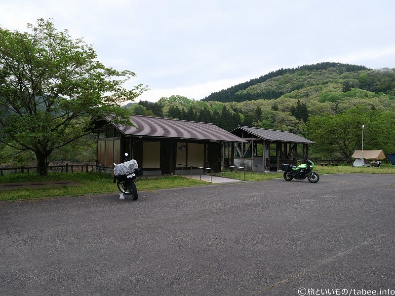 新穂ダム駐車場