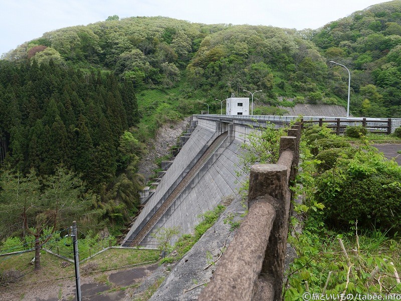 左岸側駐車場からの眺め