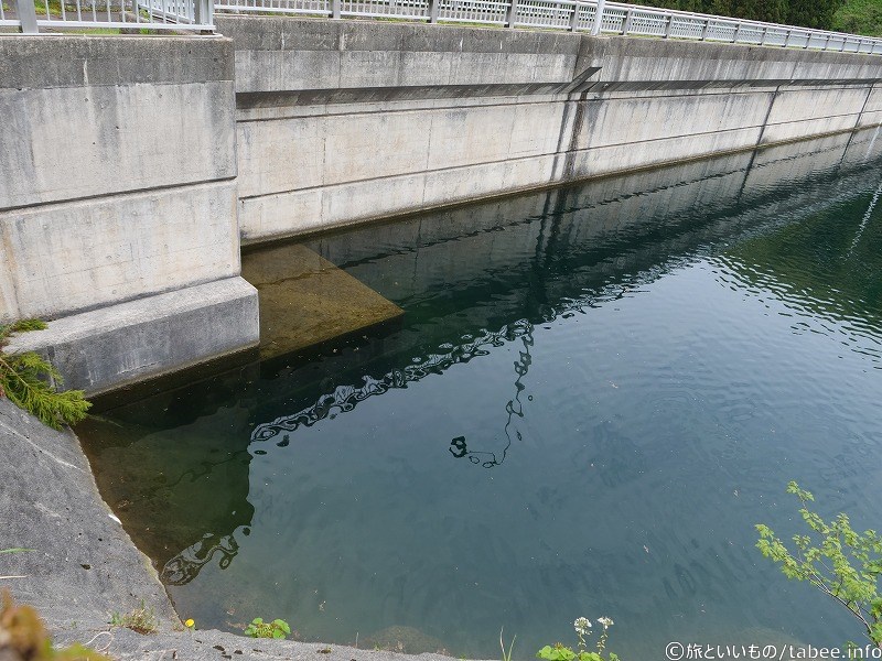 結構水ありました