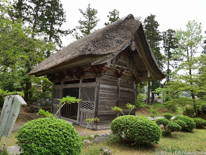 仁王門斜めから