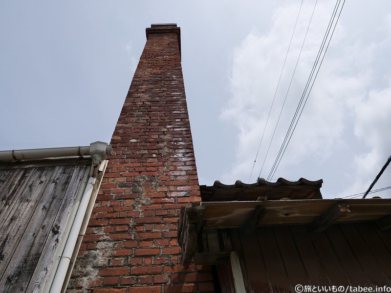 印象的なレンガの煙突