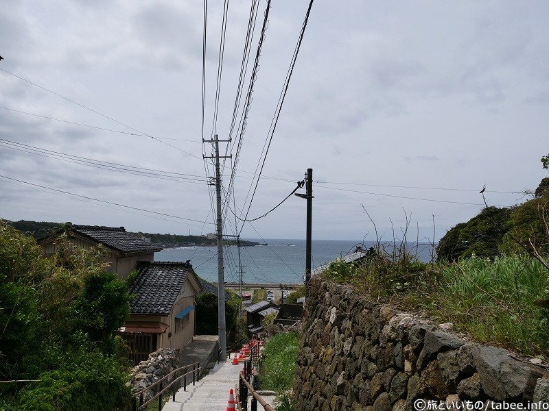 振り返って見た所