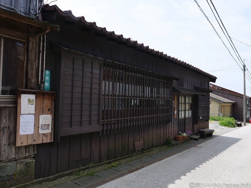 景観に配慮した街並みが続きます