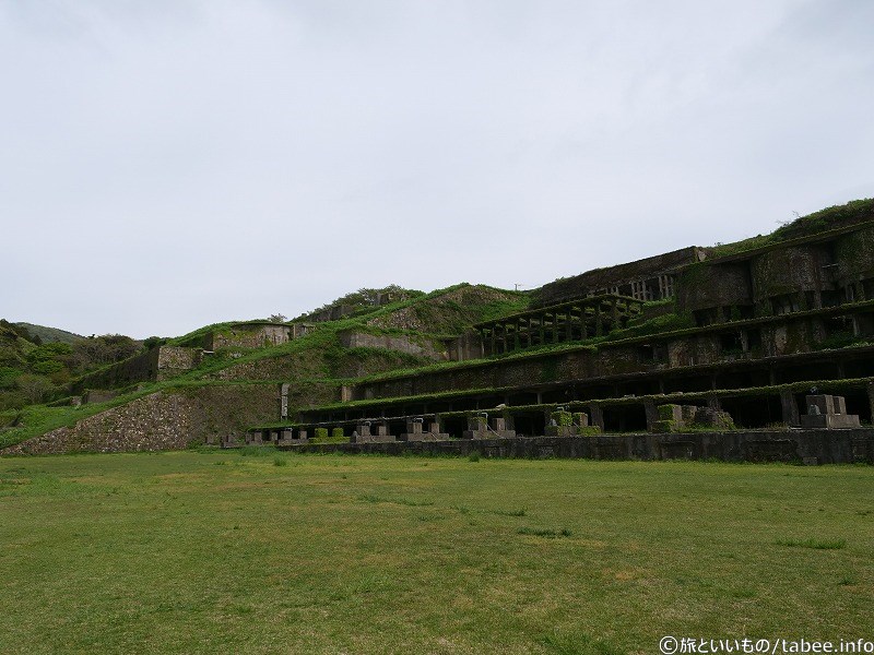 手前が北沢浮遊選鉱所跡、奥が旧北沢青化・浮選鉱所跡