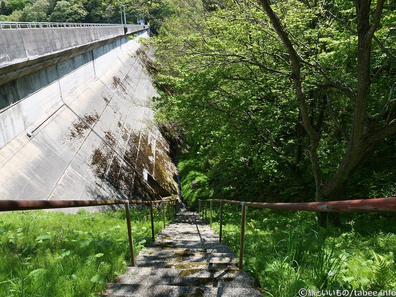 階段はありますが施錠されています