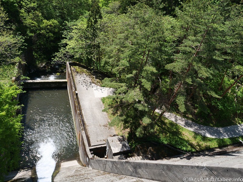 副ダムがあります