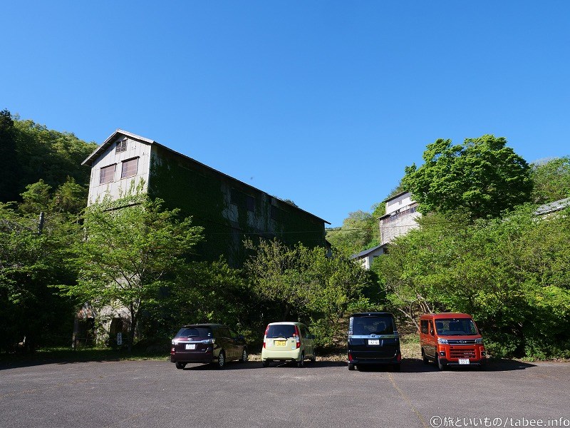 第3駐車場から眺めた旧佐渡鉱山採鉱施設 
