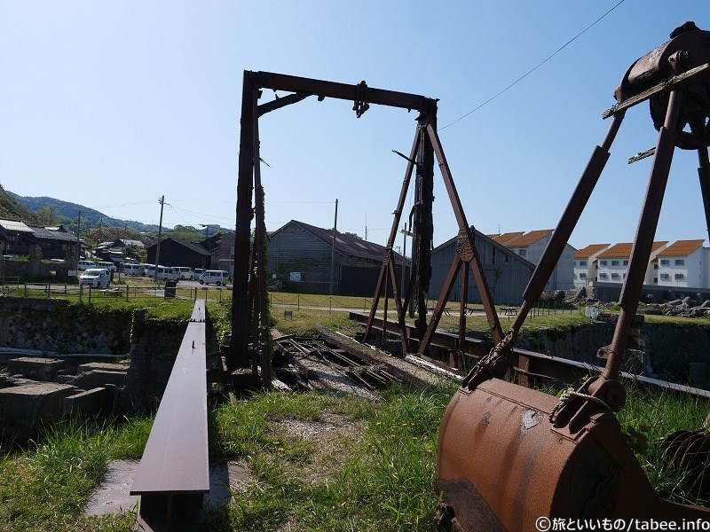 軌道が通っており、この上までトロッコで運びました