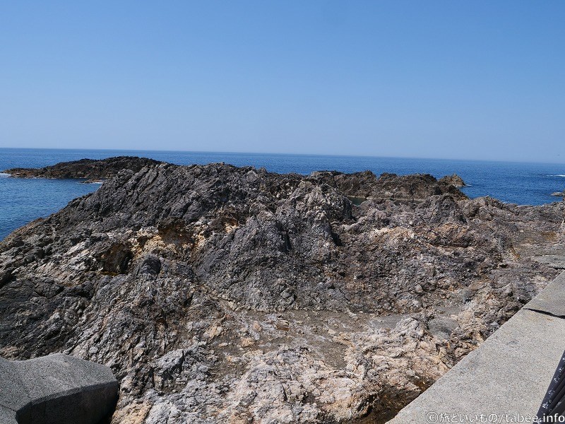 防波堤の海側